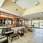 In Beachfront Complex In El Duque Area, Appartamento