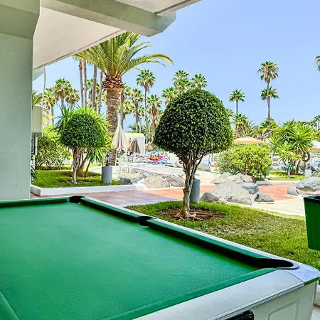 公寓 In Beachfront Complex In El Duque Area, 阿德耶