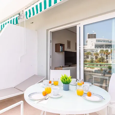 アパート In Beachfront Complex In El Duque Area, *