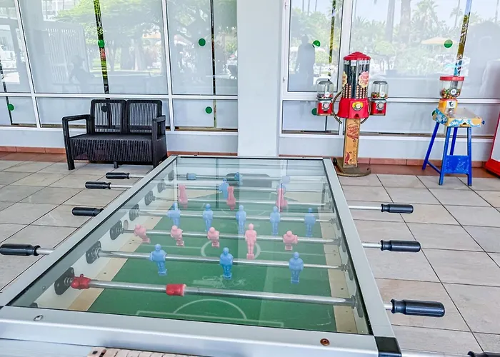 Lejlighed In Beachfront Complex In El Duque Area,