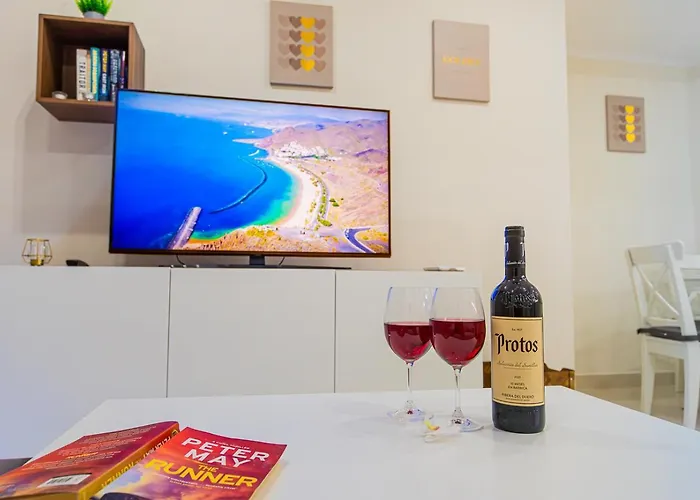 Apartman In Beachfront Complex In El Duque Area, Costa Adeje (Tenerife)