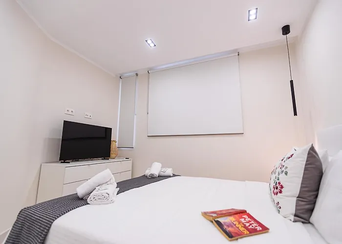 Lejlighed In Beachfront Complex In El Duque Area, *