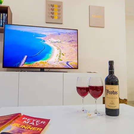 Apartment In Beachfront Complex In El Duque Area, Costa Adeje (Tenerife)